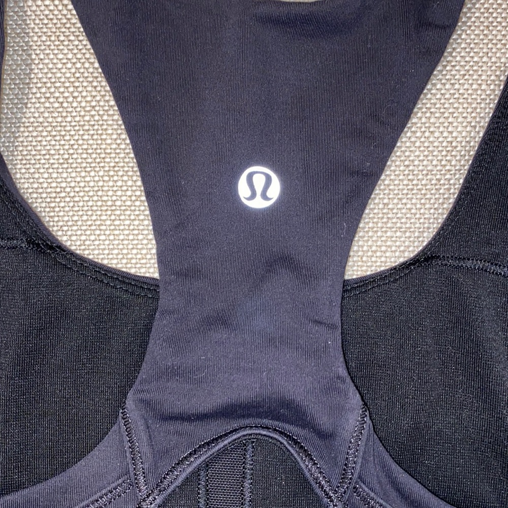 Lululemon bra - Picture 3 of 5